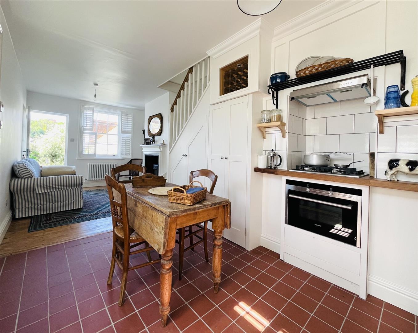 2 bed property in Tackleway, Old Town, Hastings